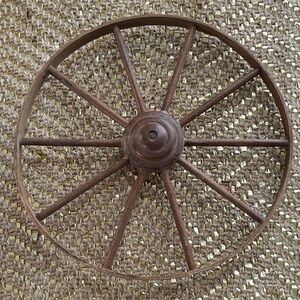 Rustic Brown Wagon Wheel Wall Decor